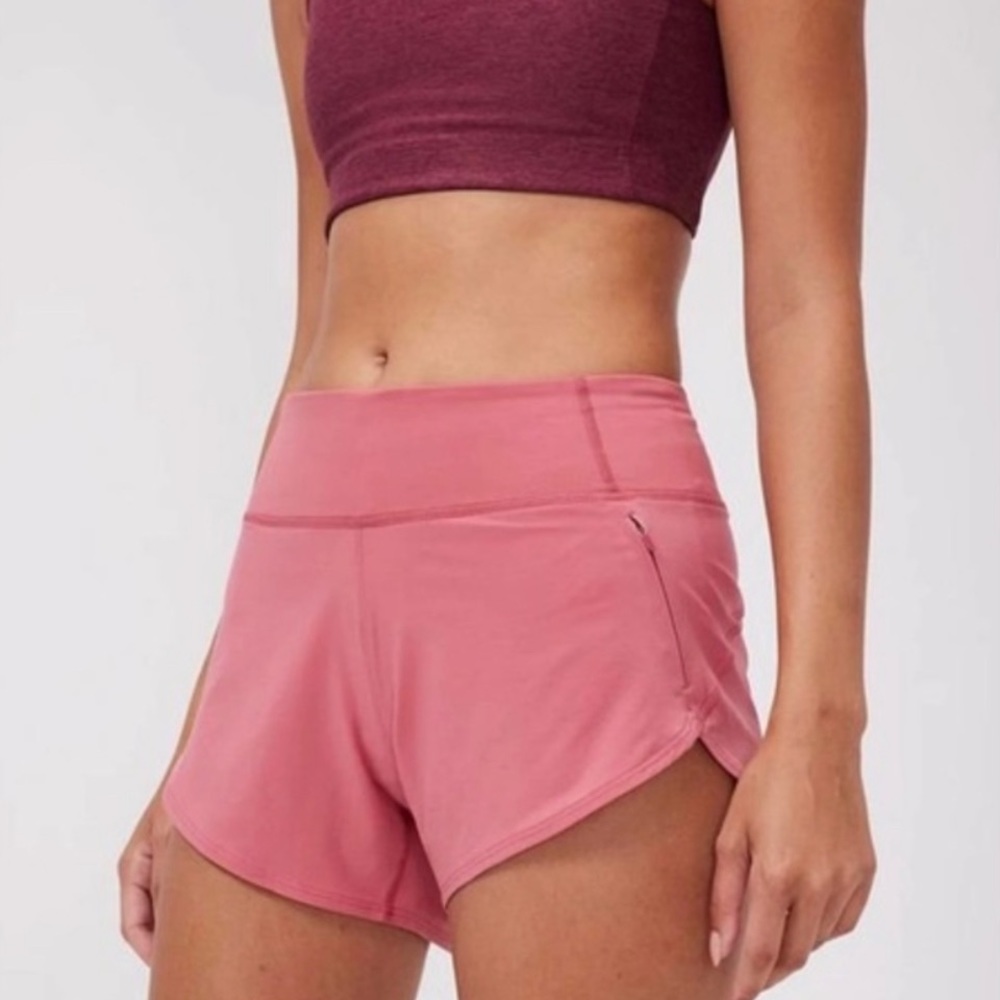 Outdoor Voices Hudson 2.5” Short in Rose Pink